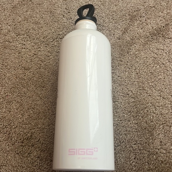 Lululemon water bottle. Home is where your mat is - Picture 3 of 7